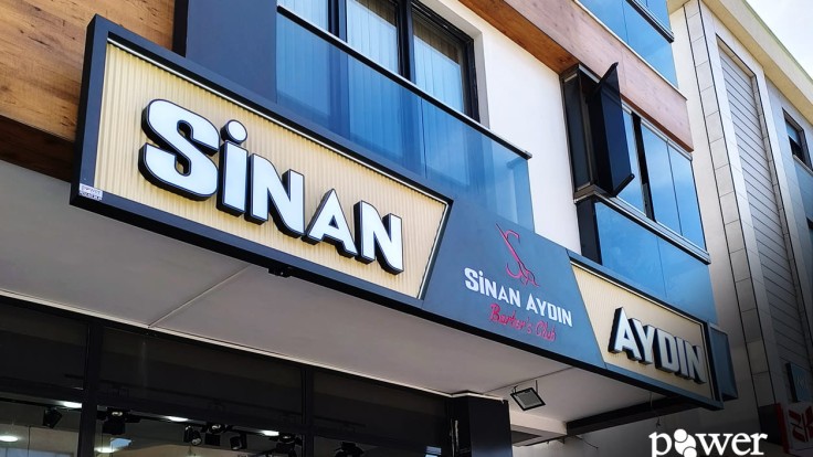 Sinan Aydın Kuaför Tabelası