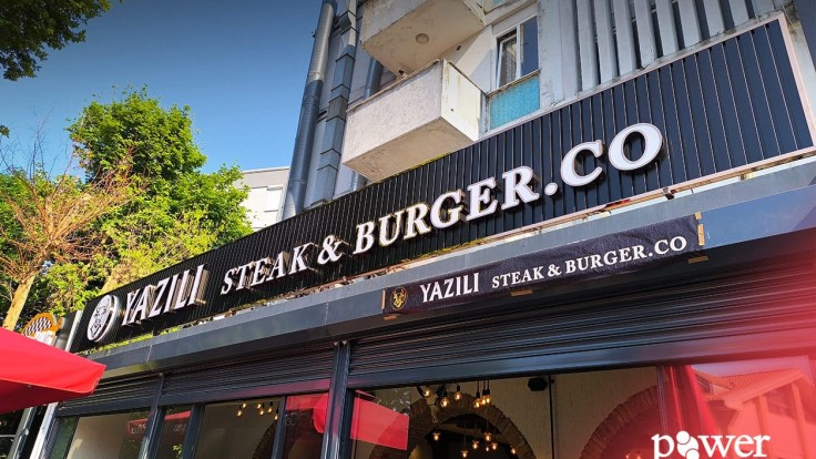 Yazılı Steak Burger Tabelası